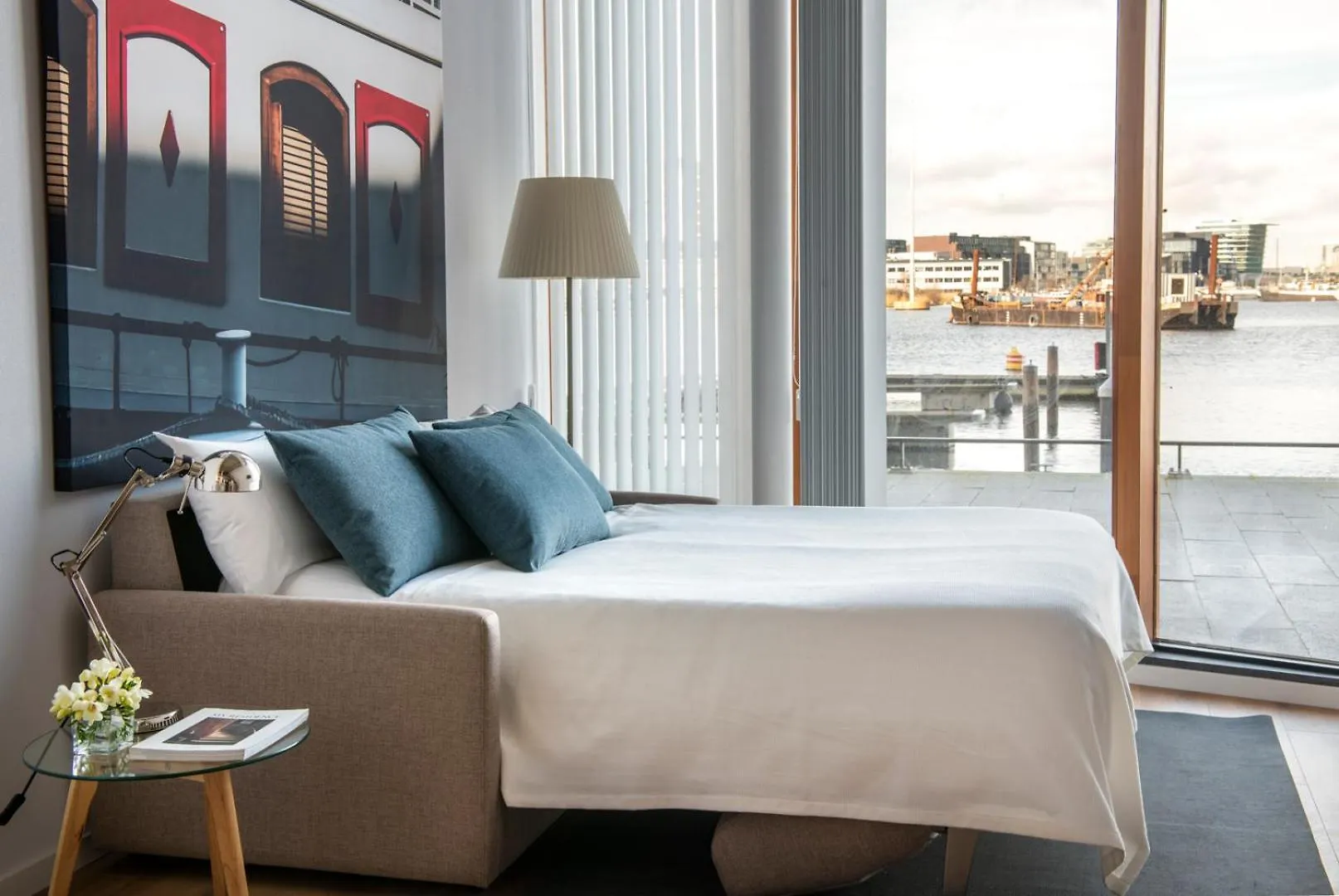 Eric Voekel Boutique Apartments - Riverfront Suites Amsterdam Netherlands